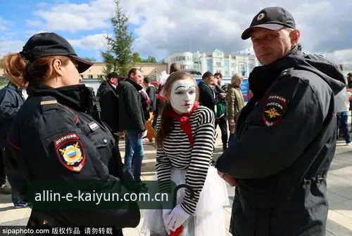 开云体育登录 世界杯安保策略调整详解:三名英国警员赴美引发的赛事保障新思考